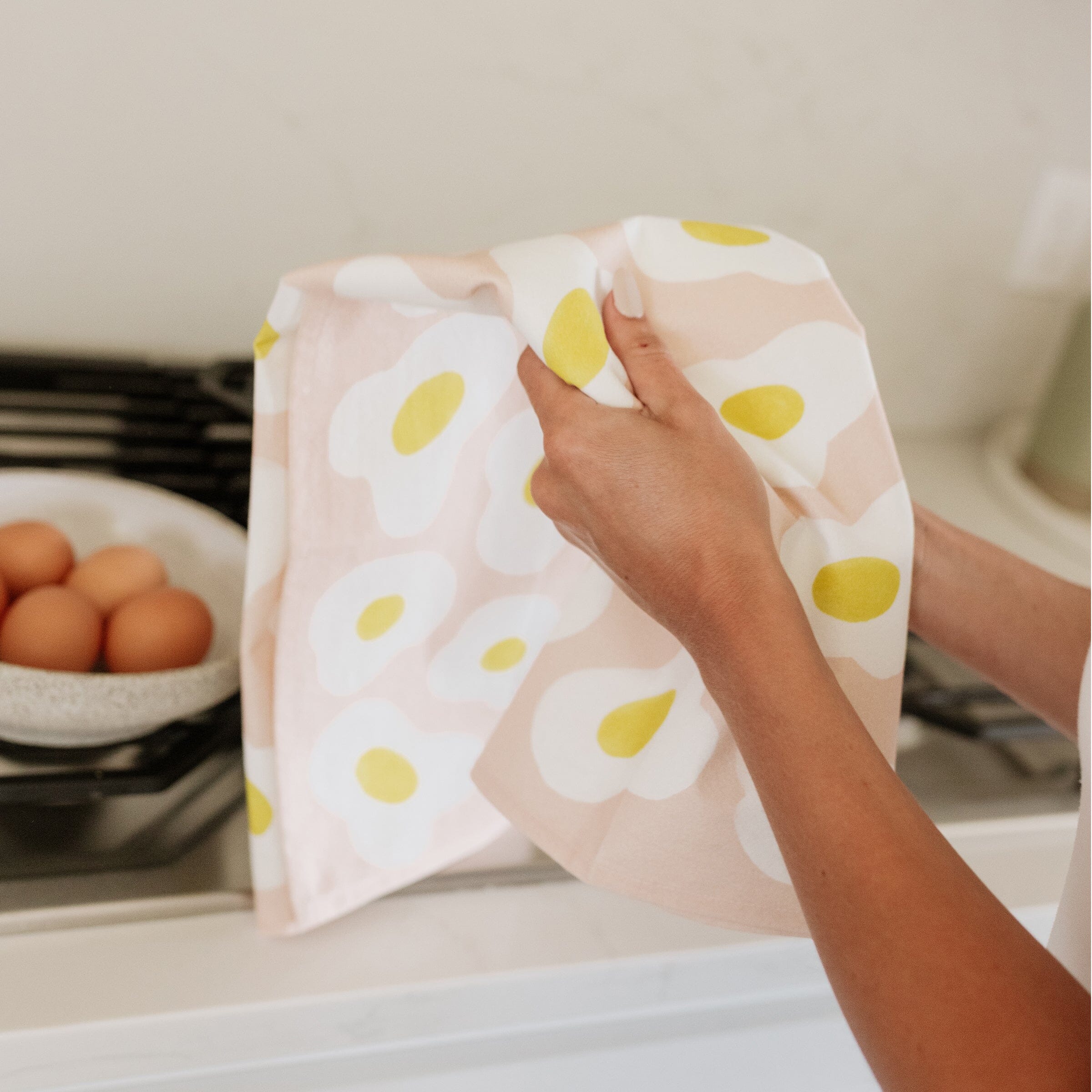 Eggs Linen Tea Towel - Ramona & Ruth 